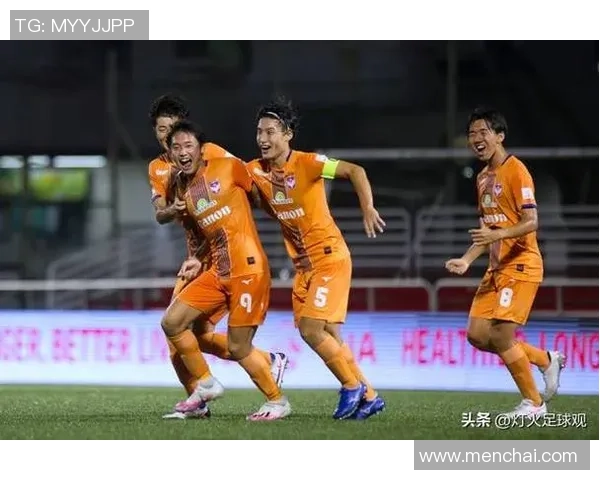 新泻天鹅与东京绿茵的激烈对决展现足球魅力与团队精神的巅峰之战